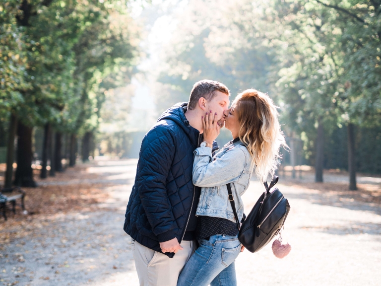 Couple photography Vienna Schönbrunn engagement photo