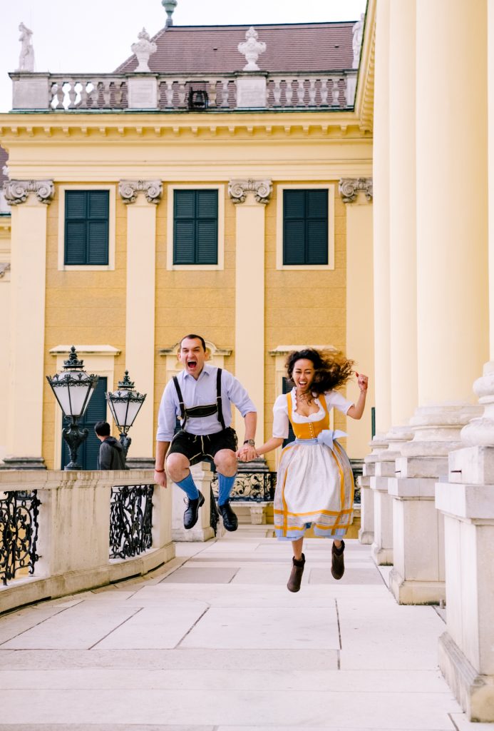 Couple Photshoot Vienna Schönbrunn - Virag Horvath Photography