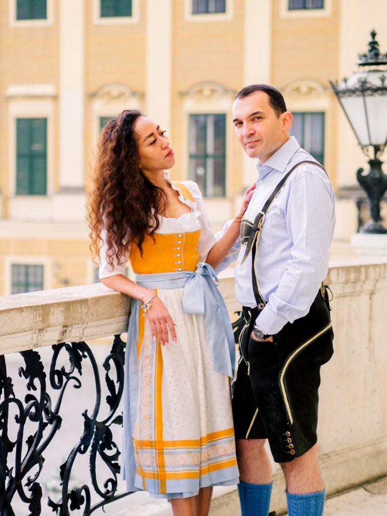 Schönbrunn-Vienna-Couple-Photograph-Virag-Horvath